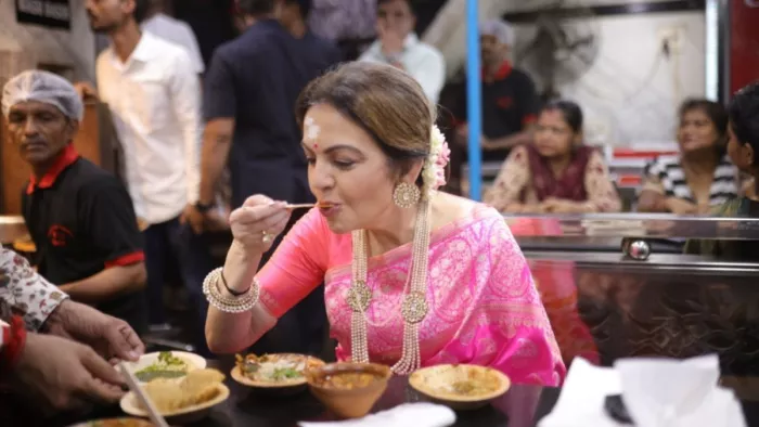 25_06_2024-nita_ambani_kashi__23746056_m