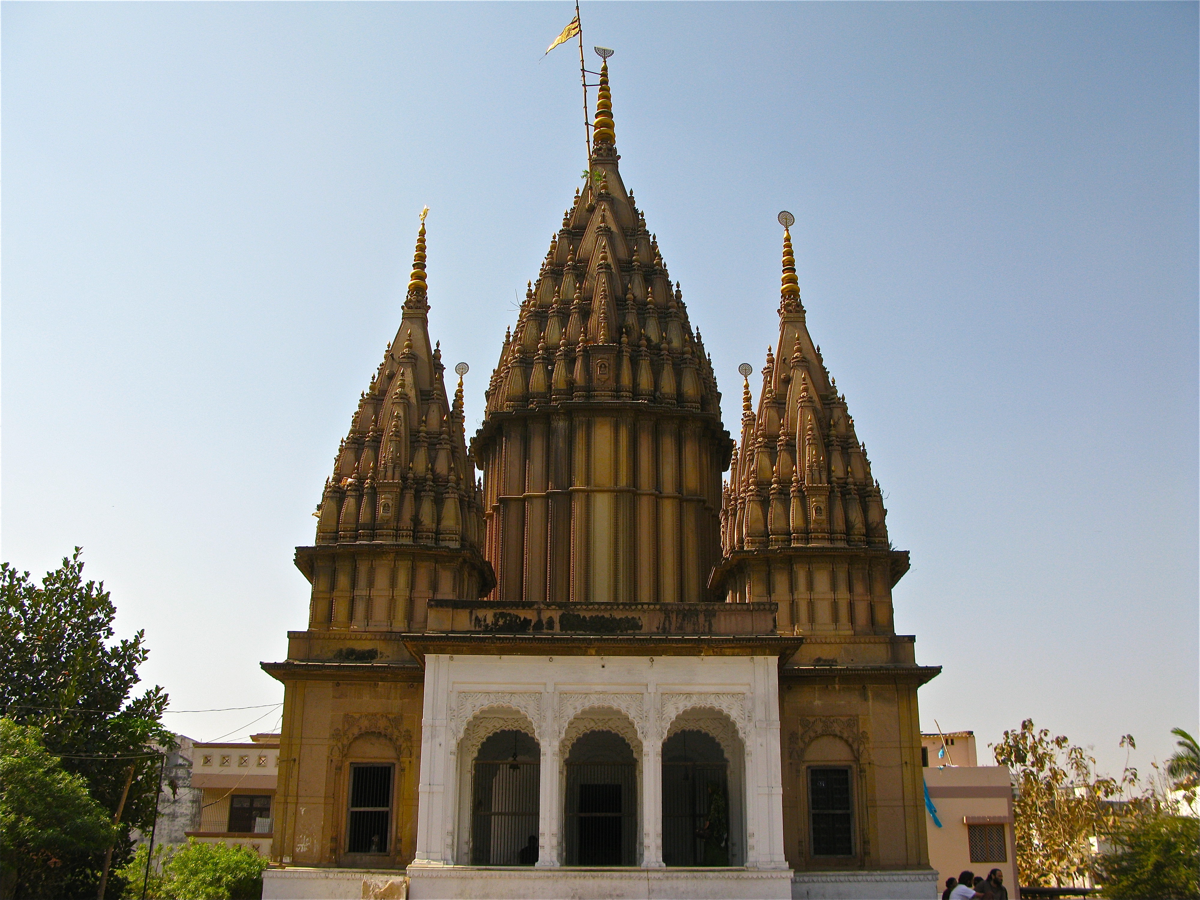 An_old_temple_in_Varanasi