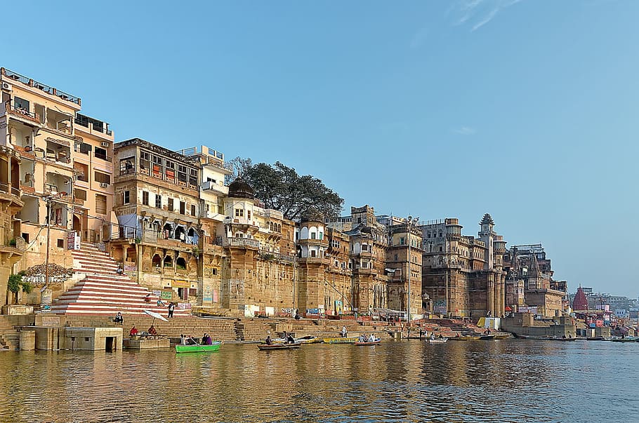 india-varanasi-ghat-architecture