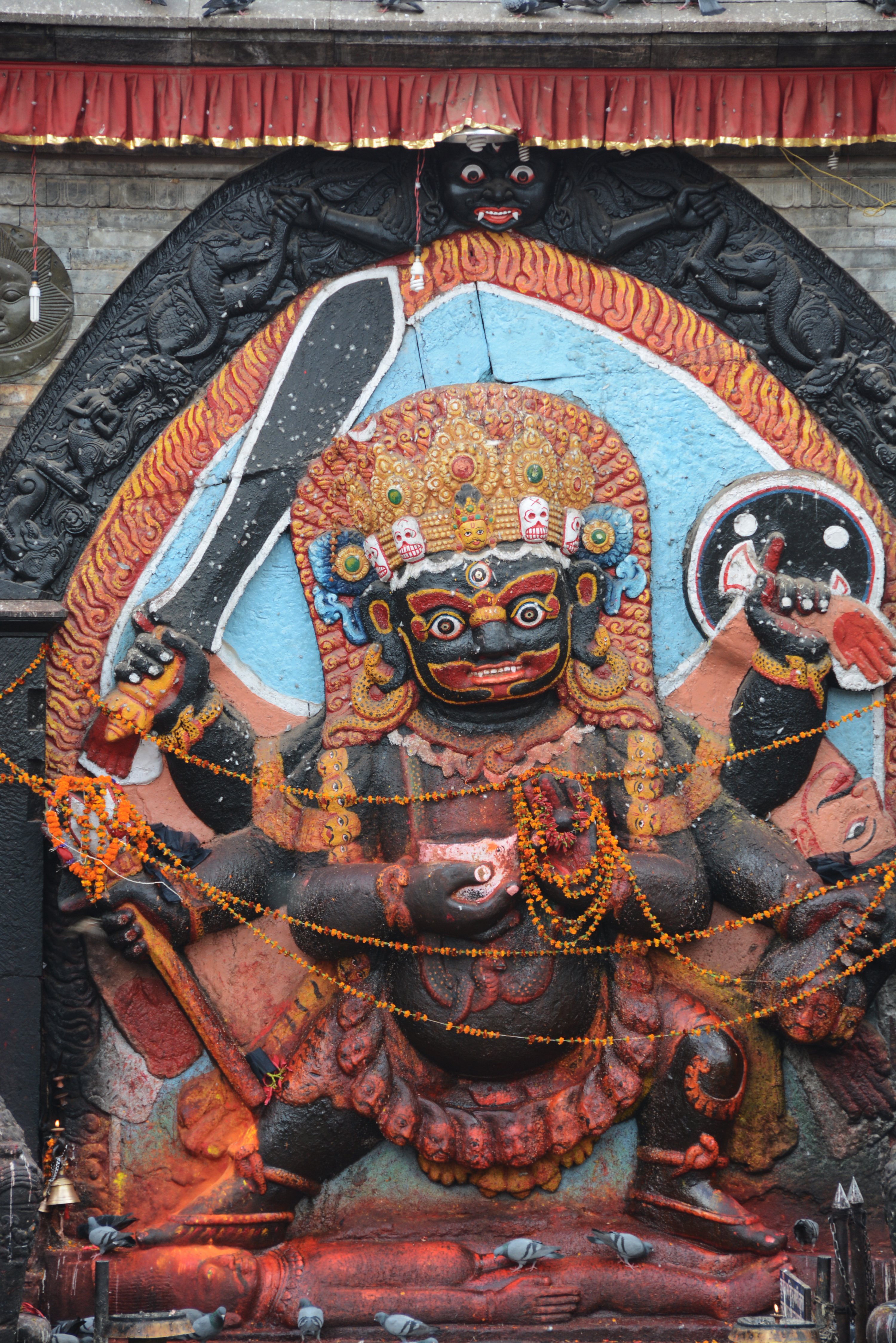 Kaal_Bhairab,_Kathmandu,_Nepal