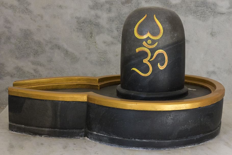 shivling-india-prayer-blessing