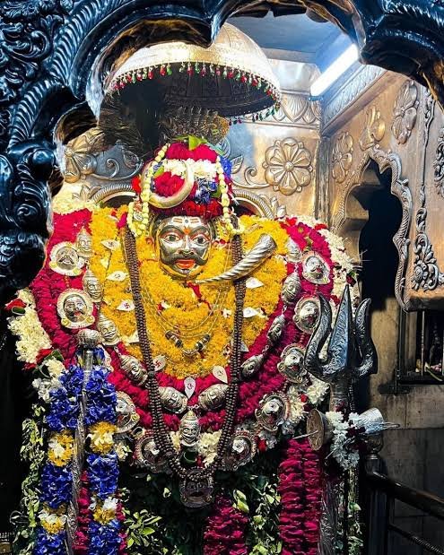 Yogi Ji's visit to Kal Bhairav Mandir